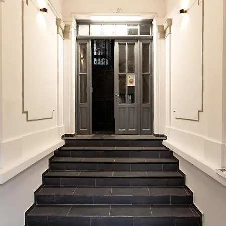 Qult - Misty Night * Бухарест