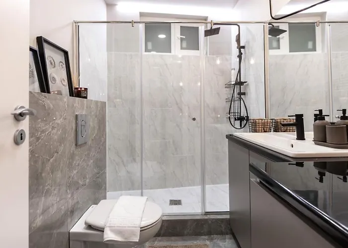 Qult - Misty Night * Бухарест