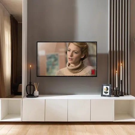 Qult - Misty Night * Bukarest