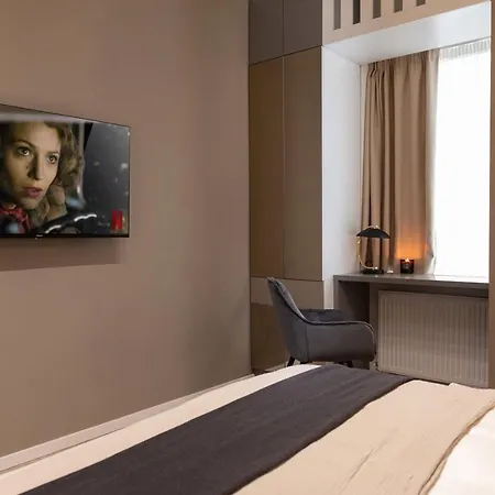 Qult - Misty Night *