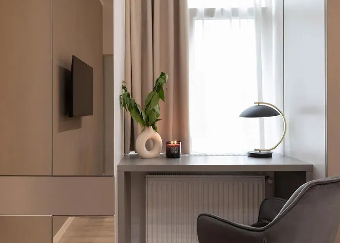 Qult - Misty Night Bucureşti